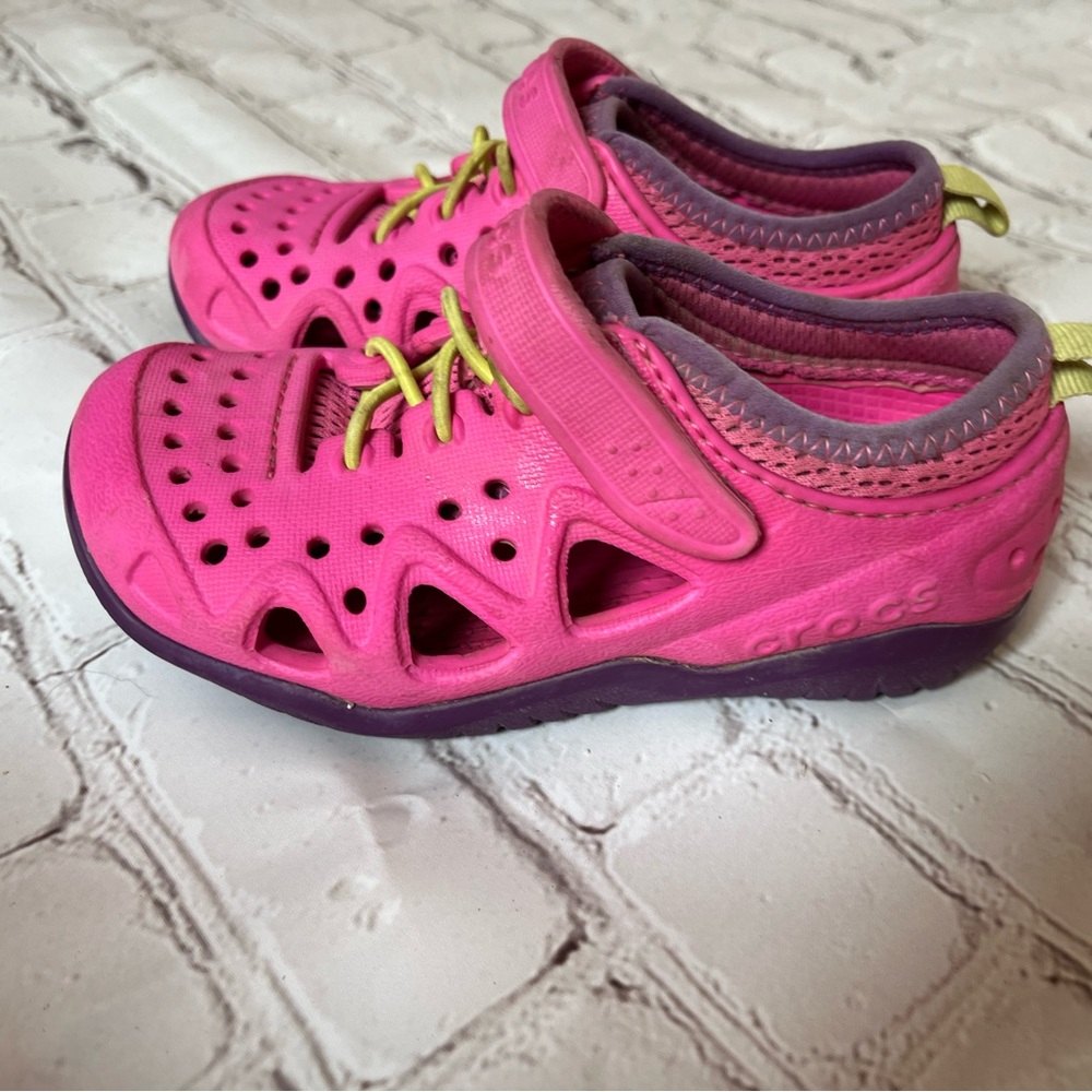 Crocs toddler size 10
